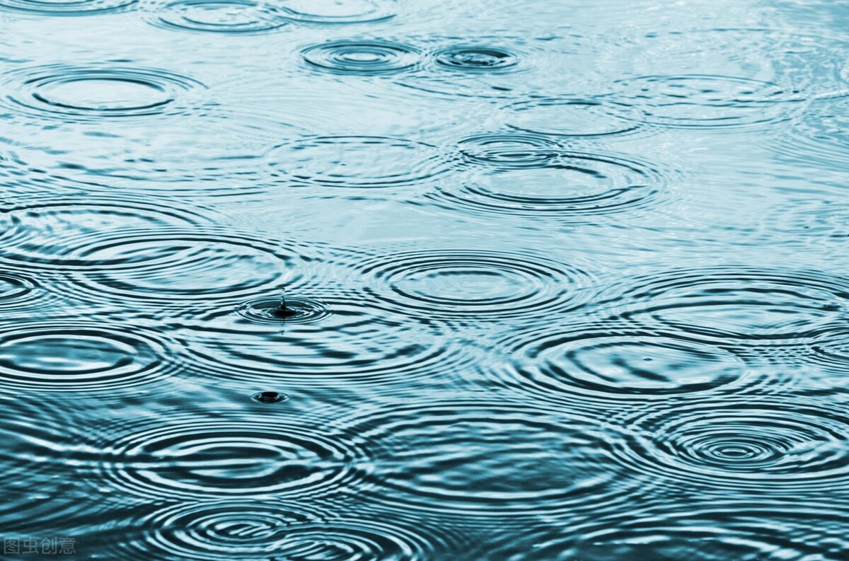 小班语言诗歌小雨点朗诵视频,小班公开课小雨点课件