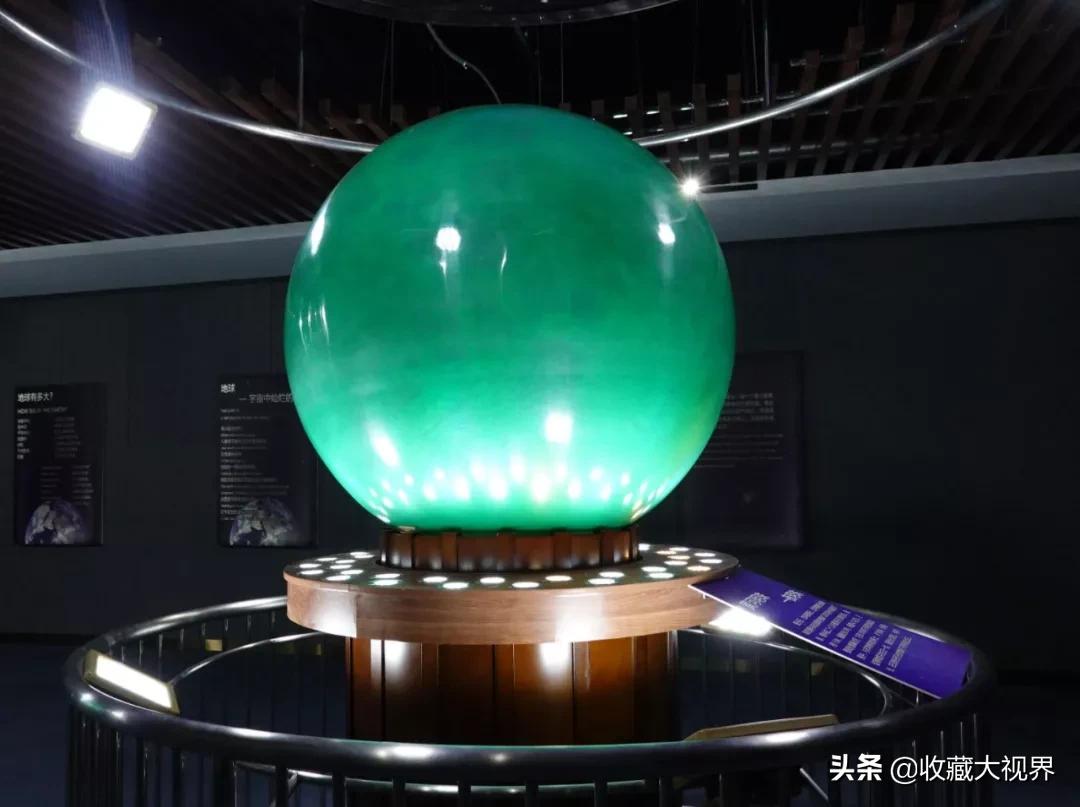 陕西男子挖到夜明珠如今成了路灯,陕西男子在罗布泊挖到六吨夜明珠