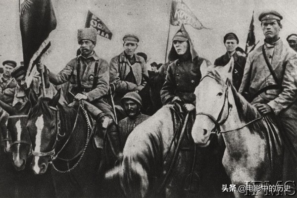 1920苏波战争中的美国志愿飞行员，其组织者后来拍了电影《金刚》