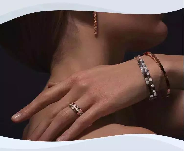 娴极瀹濆吀,娴极瀹濆吀涓婃捣