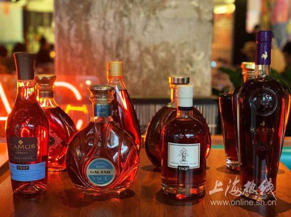 死刑!男子用免费酒瓶诱女环卫工回家强奸致死后抛尸