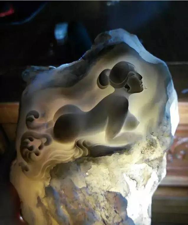 起步价5位数，究竟是什么样的石头，让那么多人冒死去捡