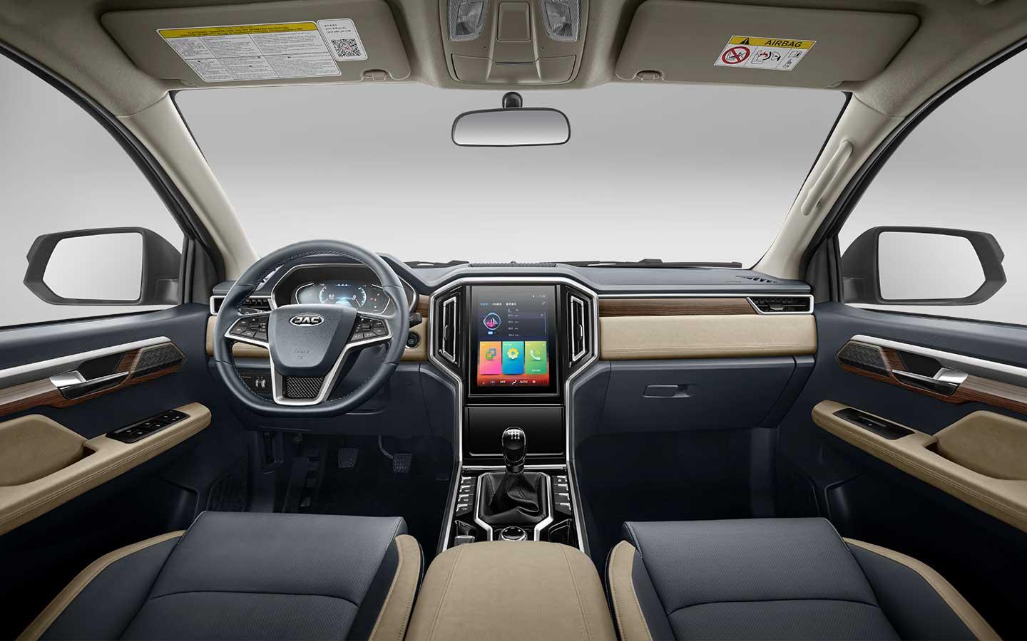 高端皮卡新秀江淮悍途悍行四方,江淮悍途2.0与2.5哪个动力好