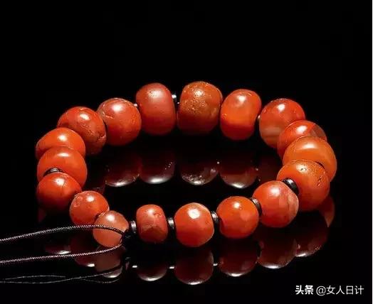 土豪看的手串,最适合穷人玩的5种手串