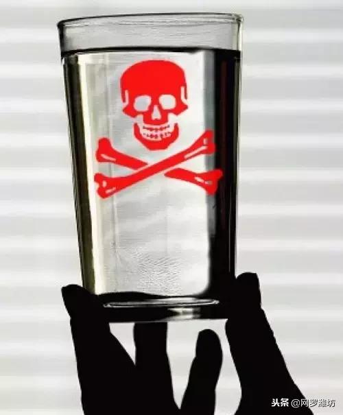 男子连续两天吐血,男子吐血2000多毫升有人7次中招