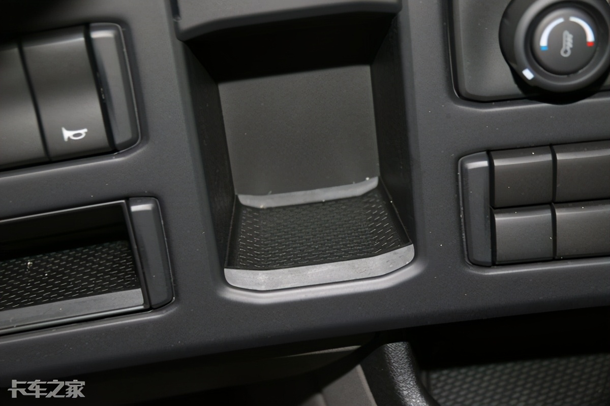 450匹马力的汽油车,450马力斯堪尼亚