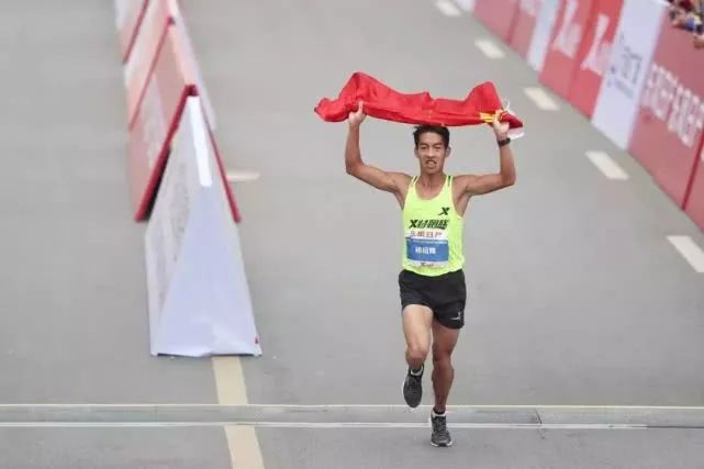 中国全马破220运动员有多高,中国全马排名前十名