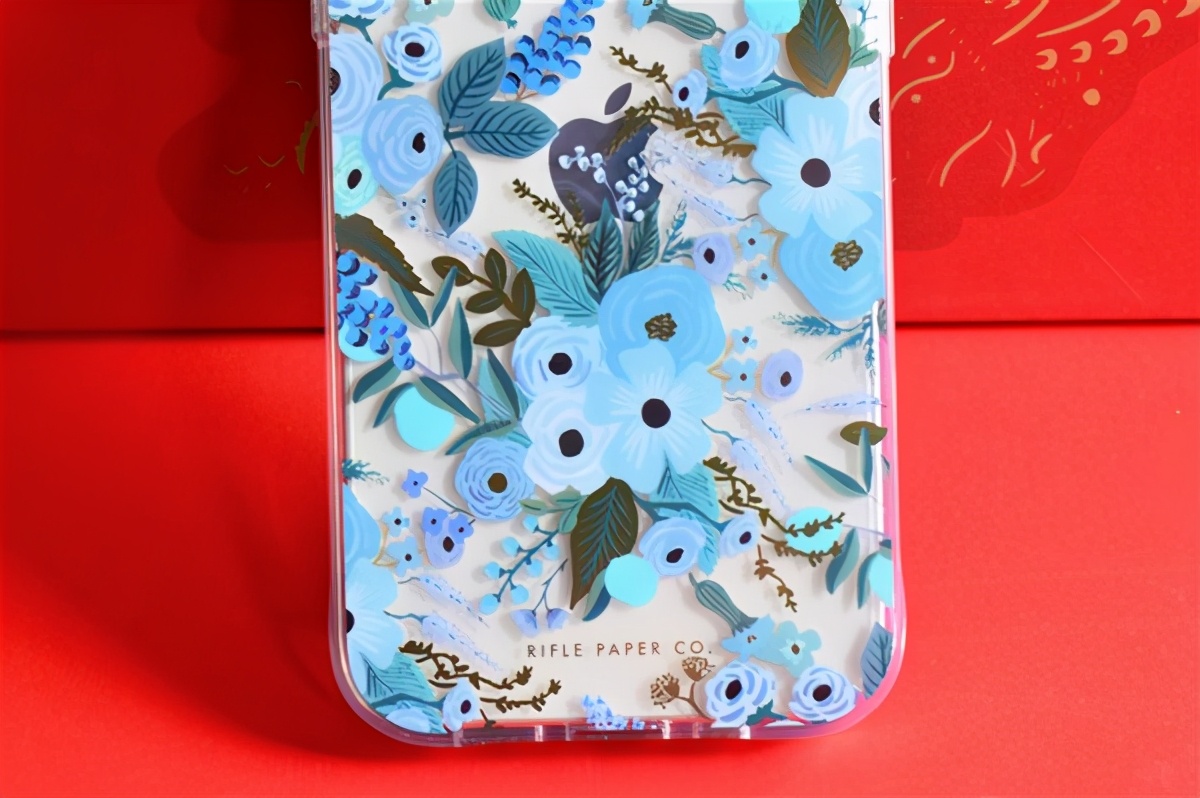 iphone12pro皮革保护套,iphone12或将搭配新保护壳