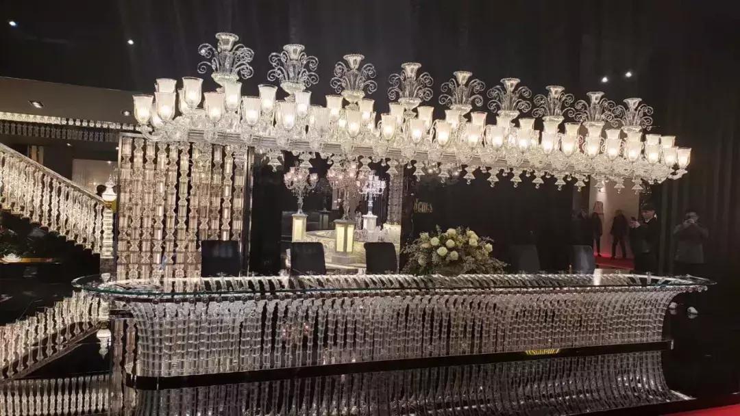 米兰展极简灯,米兰展惊艳的设计