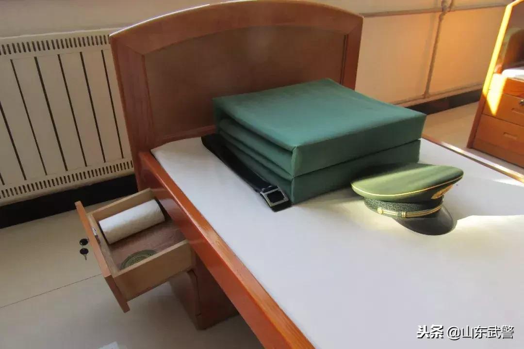 兵哥哥收纳衣服的整理箱,上班族家庭收纳小妙招