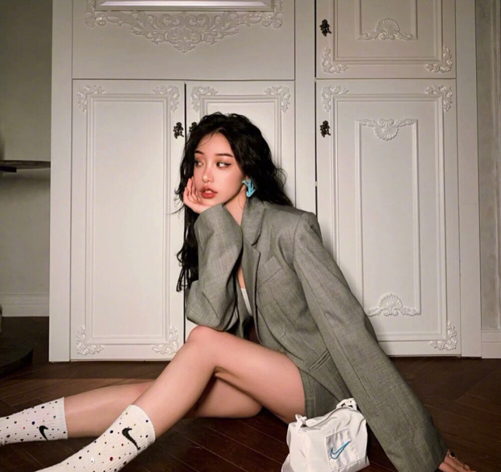 怎么才能让女生大粗腿变细腿,女生小粗腿怎么改善