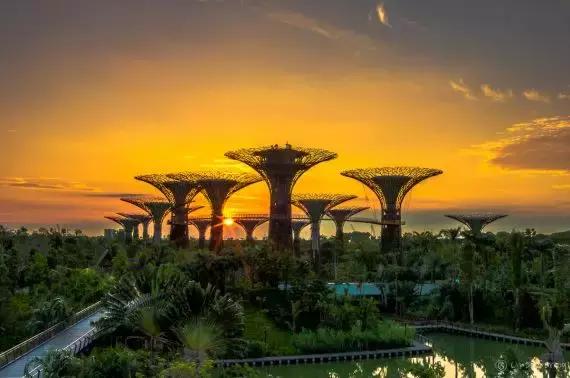 世界级摇滚乐队u2,u2乐队爱尔兰演唱会