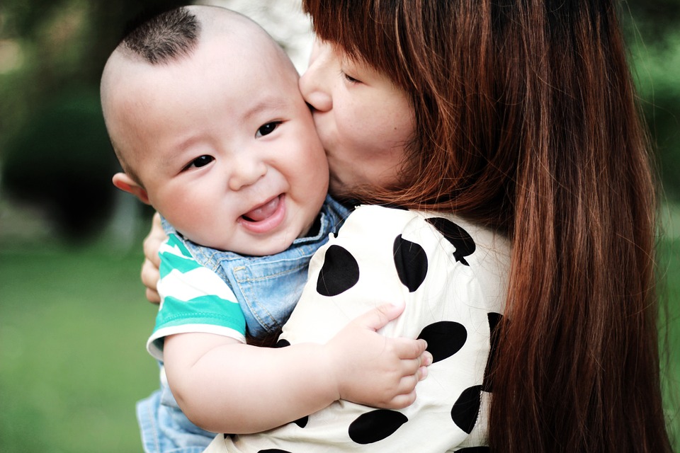 单亲家庭母子关系怎么处理,单亲家庭如何建立亲子关系