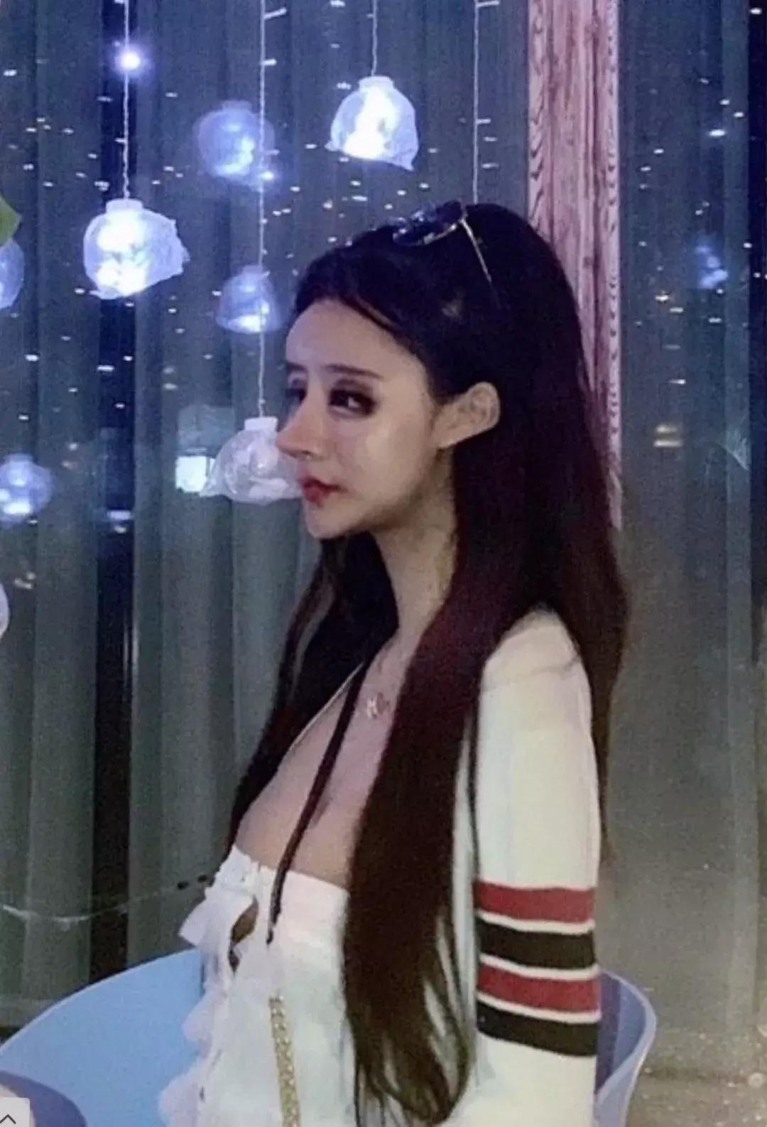 13岁开始整容,视李蒽熙为偶像!小Z娜娜是疯了吗?