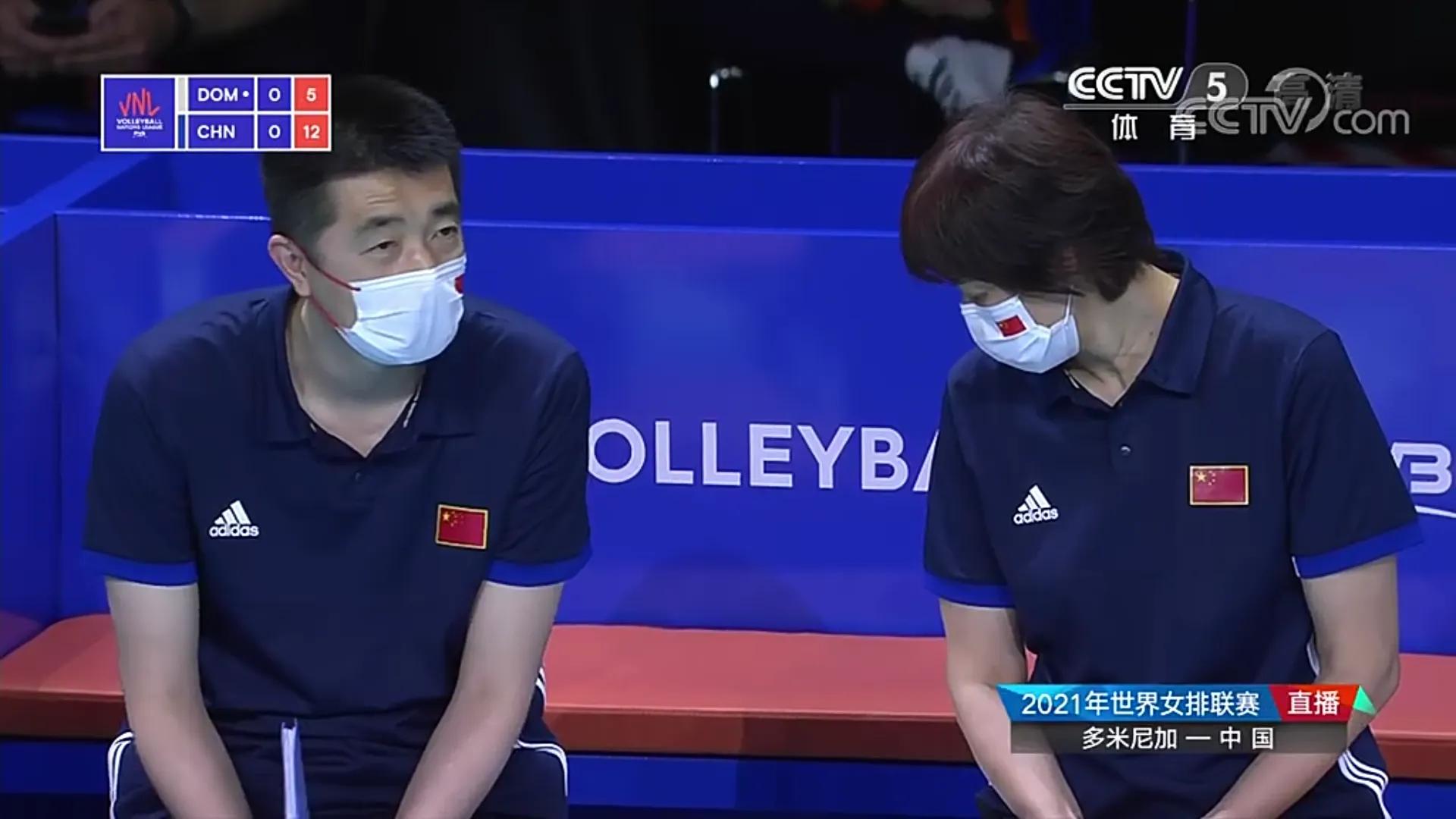 朱婷交叉步扣球,朱婷暴力扣球对战古德蒂