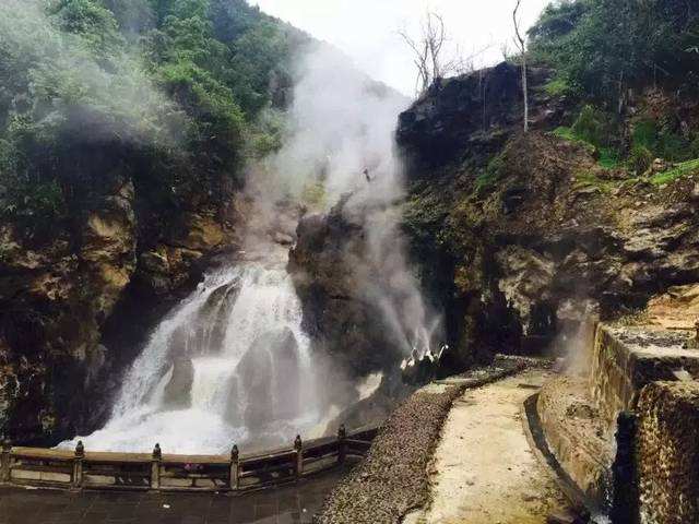 云南腾冲热海怀胎井,腾冲市热海风景区怀胎井