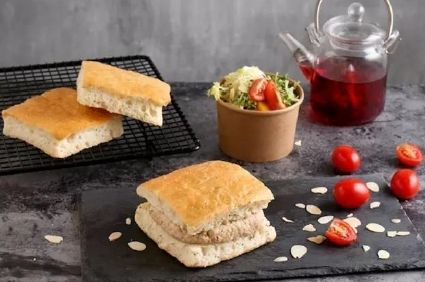 甜点可不仅是缀着亮片和蕾丝的少女派，而是带着仪式感的信物