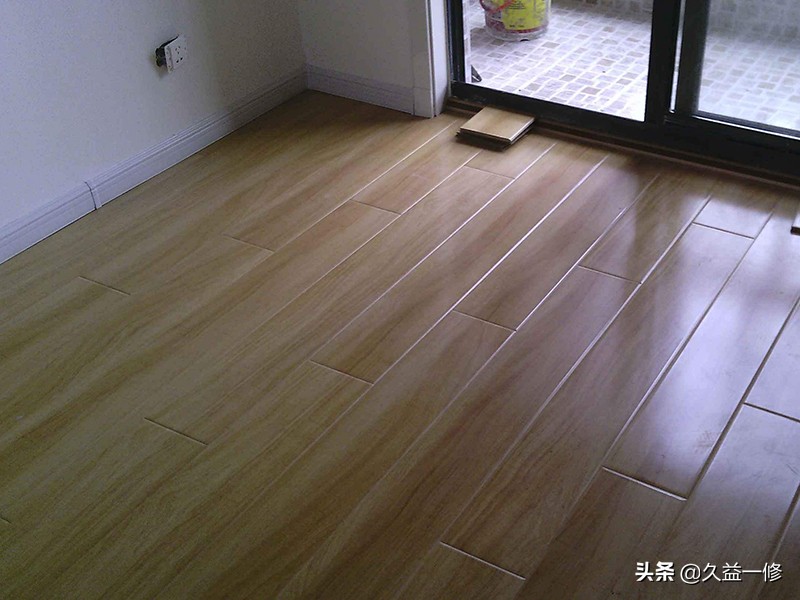 地板翘鼓起来了怎么修复,地板鼓起来了怎么修复