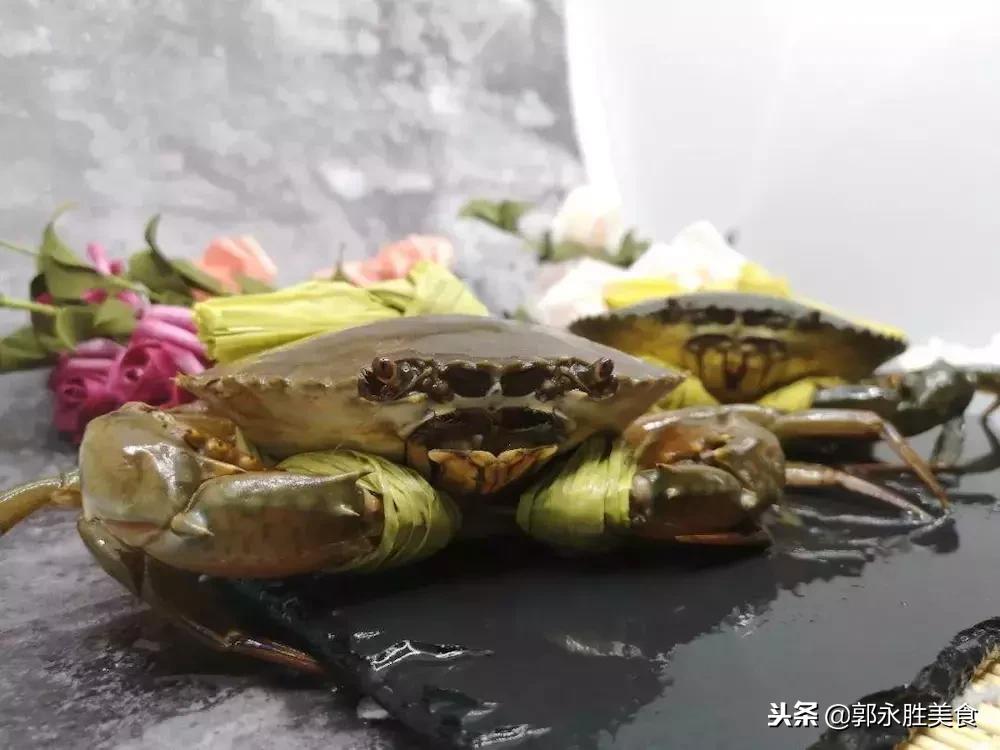 螃蟹的正确清洗和爆炒,教你最干净的方法吃螃蟹