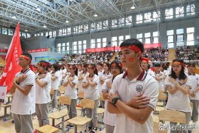 家长说：在这所学校，我们见到了最专业的教师团队，孩子变化巨大