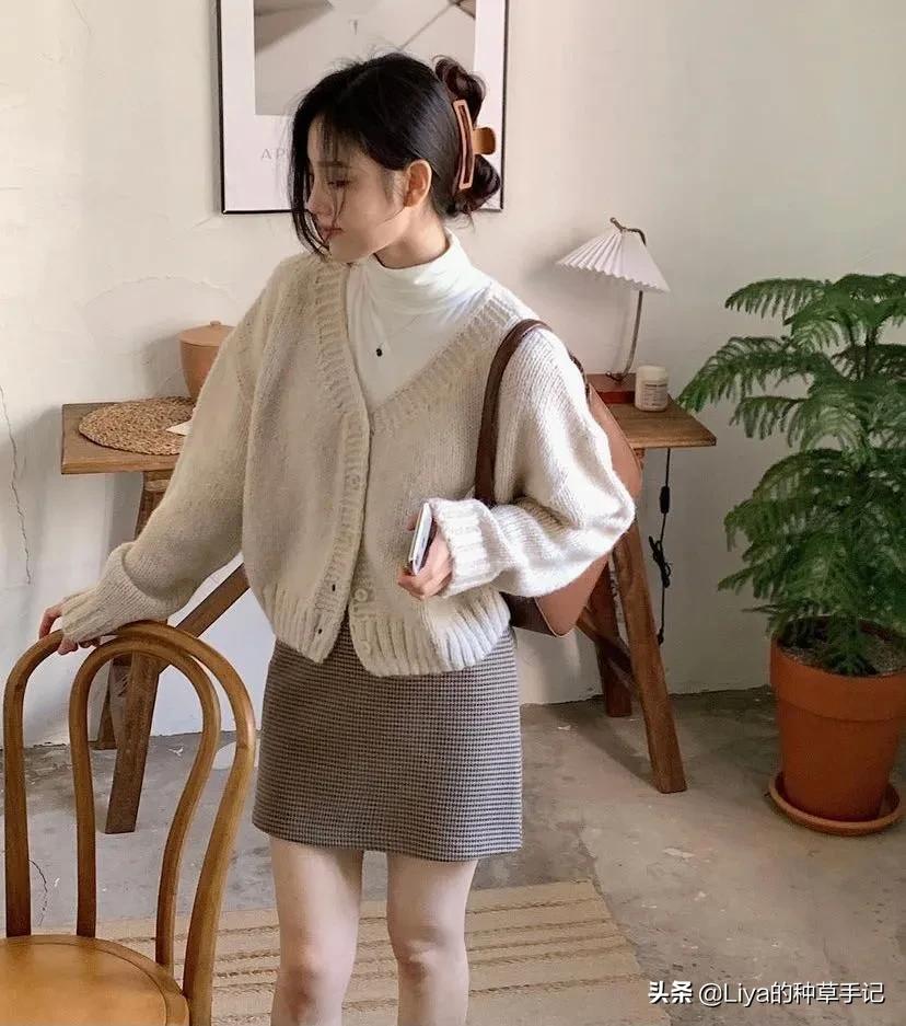 大毛衣半裙过年最显气质穿搭,毛衣半裙冬季