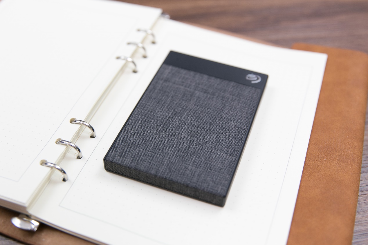 希捷固态移动硬盘最新评测,希捷固态移动硬盘推荐评测