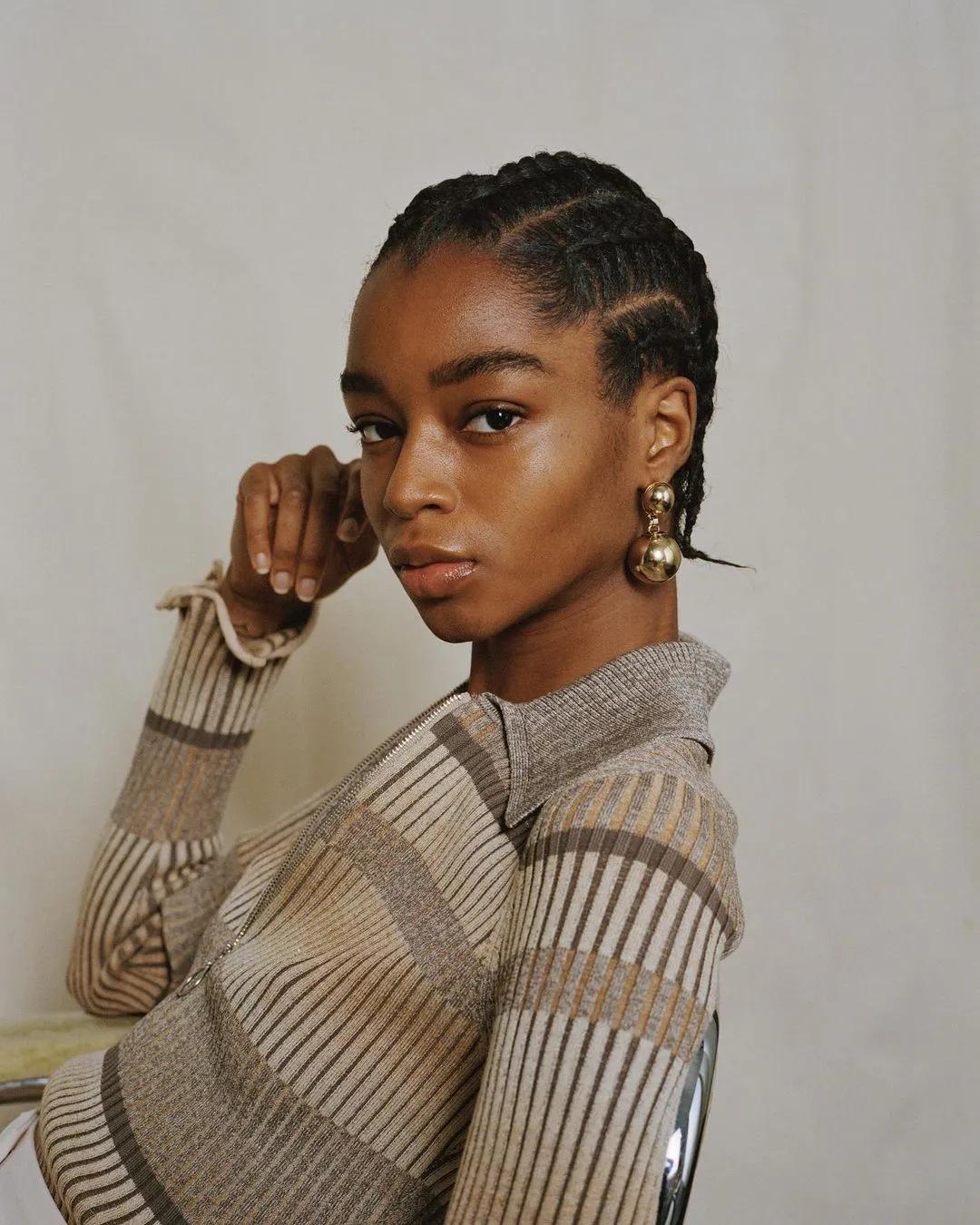 气质针织秋冬穿搭一整套,明星同款针织衫日常穿搭