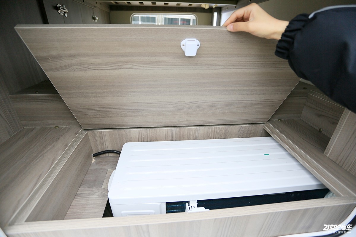 新飞轻卡h300房车价格是多少,新飞轻卡房车h300驾驶感受