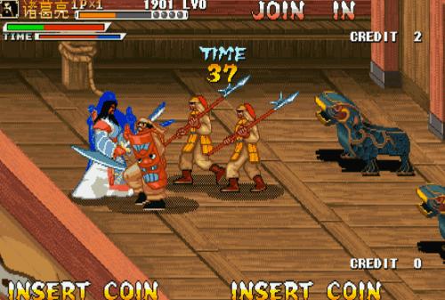 诸葛亮追风逐月怎么样才能打两招,街机游戏三国战纪诸葛亮