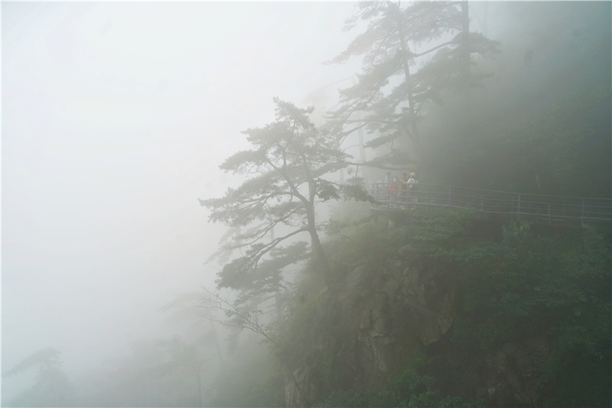 安徽九华山玻璃栈道,安徽悬崖玻璃栈道