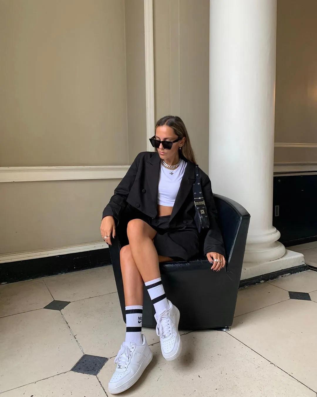 nike好看且好穿女,nike好看又不贵的单品衣服