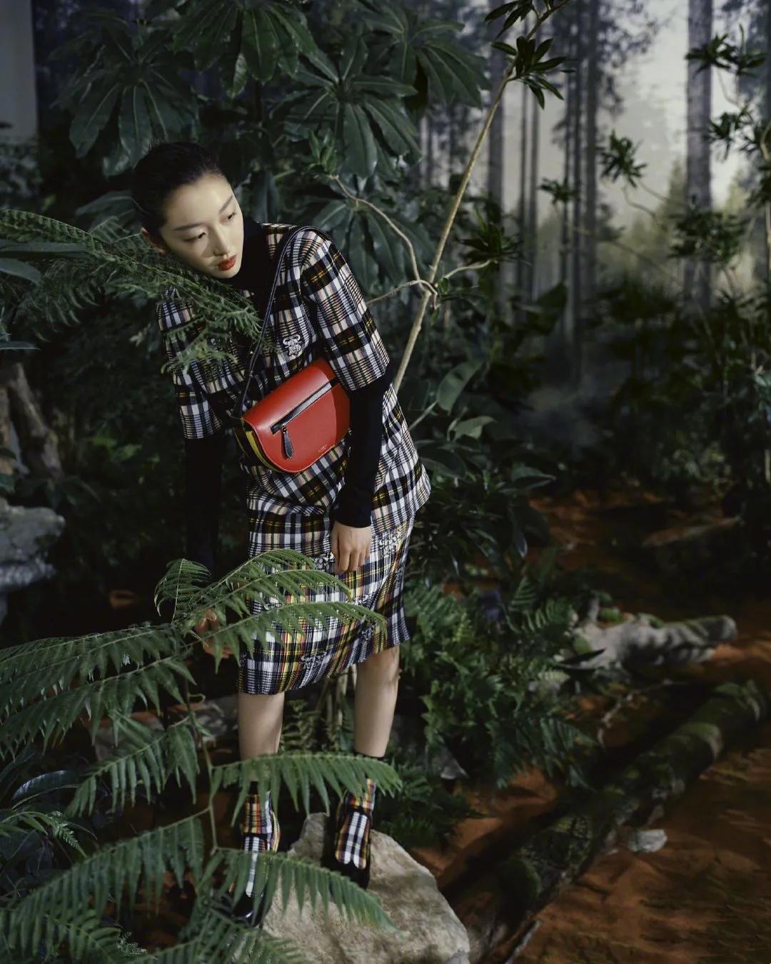 巴宝莉299购物袋,为什么巴宝莉最近这么便宜