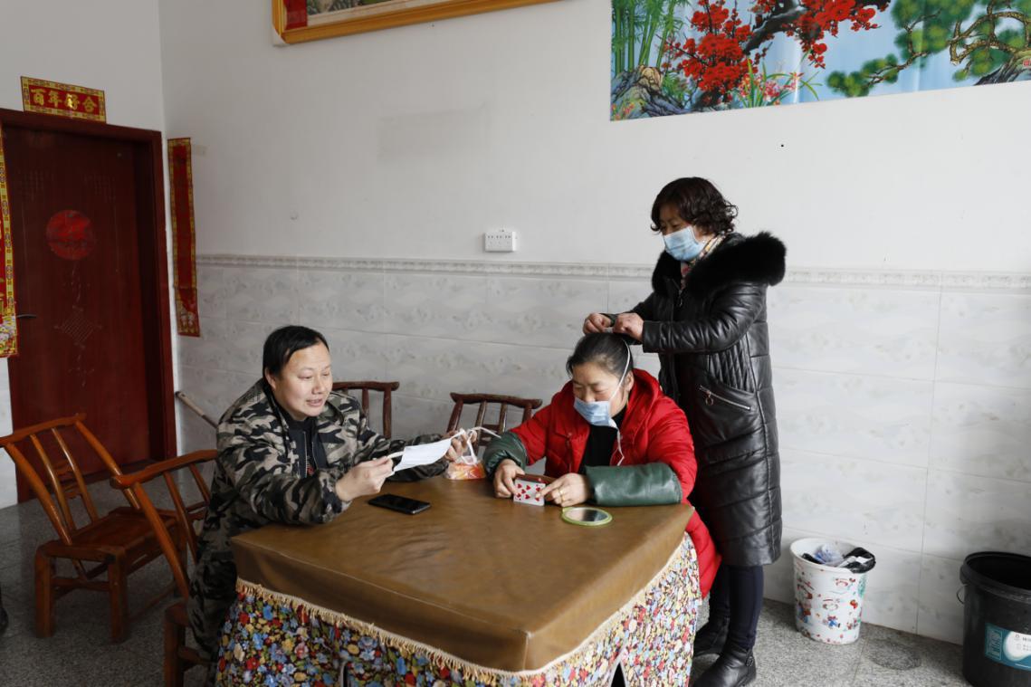 镇人大代表参与抗疫,抗击疫情人大代表在行动