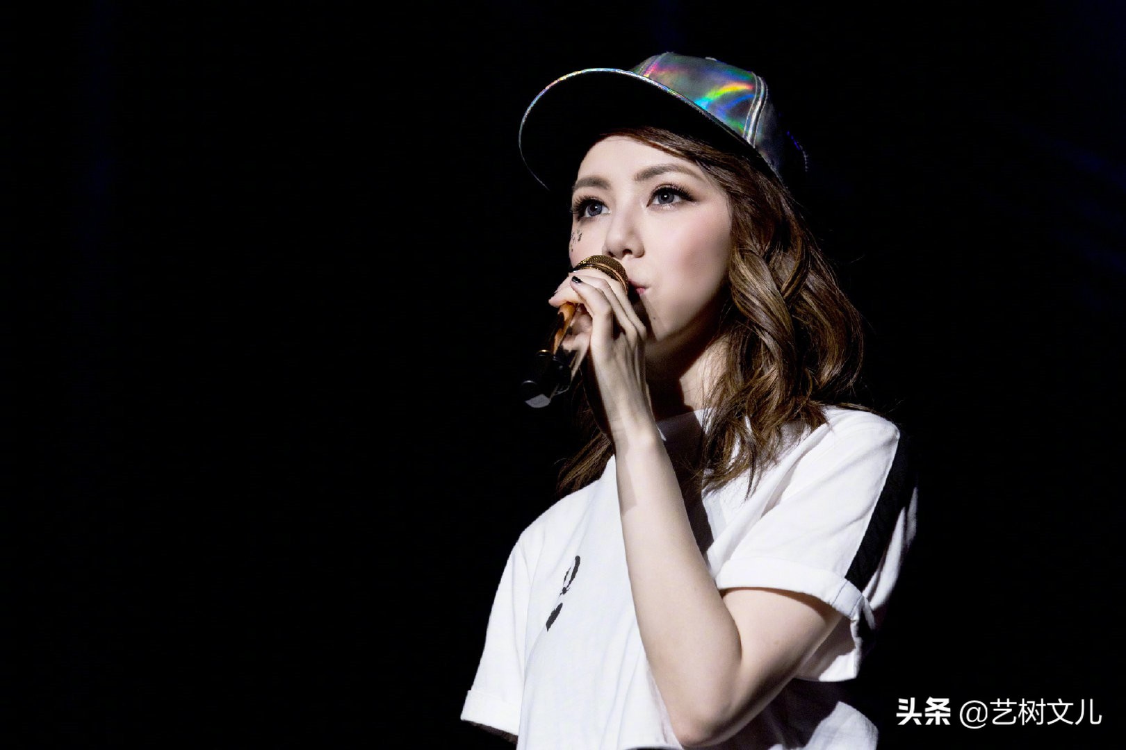 邓紫棋直播谈mv,邓紫棋直播mv回放