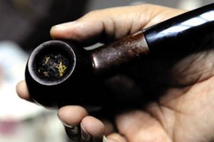 烟斗使用方法和用烟教程,烟斗使用什么滤芯比较好