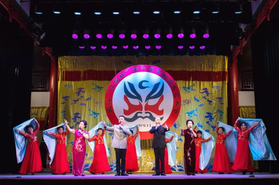 戏曲名家齐聚武汉,京剧演唱会名家荟萃大饱眼福