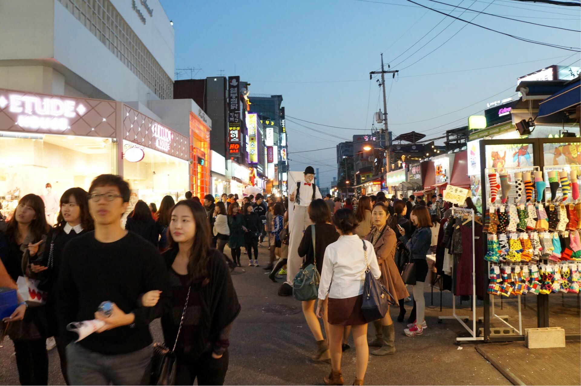 韩国服装批发渠道,韩国服装行业现状怎么样