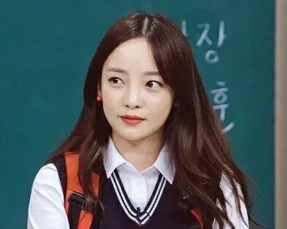 崔雪莉具荷拉是什么关系,崔雪莉具荷拉是什么组合