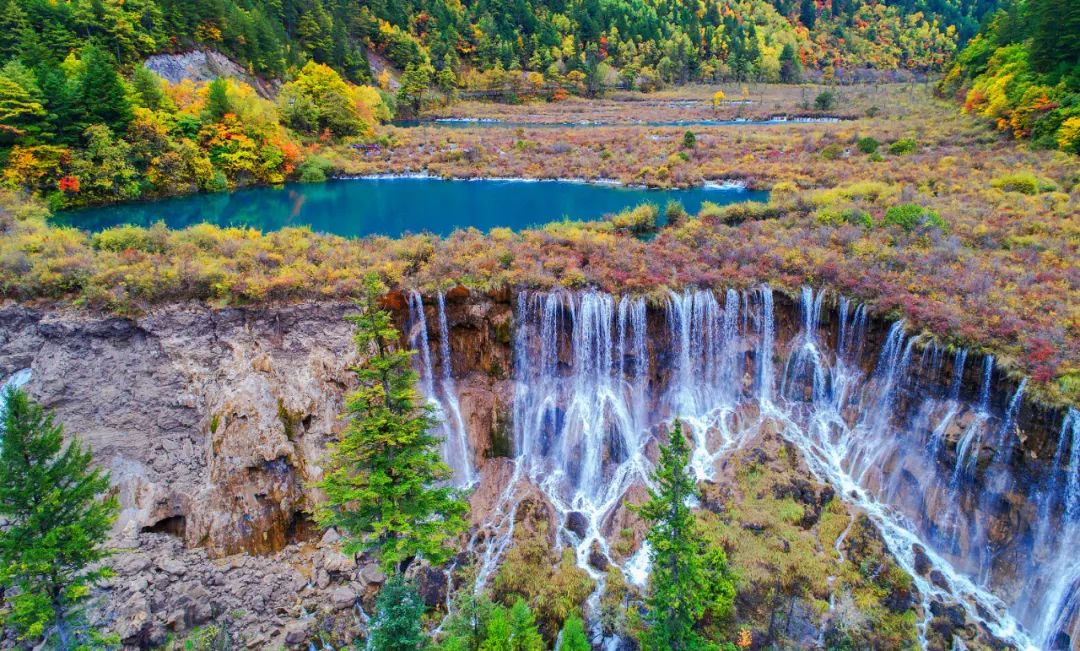 2017年九寨沟地震视频,地震前的九寨沟人间仙境