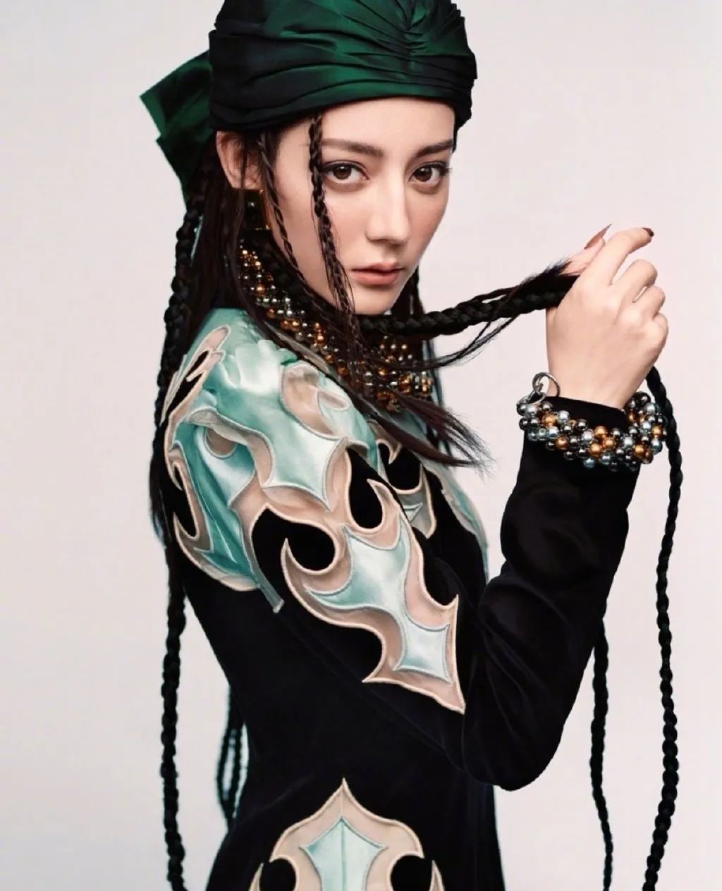 王嘉尔炸裂现场宣美 (王嘉尔宣美最新视频)