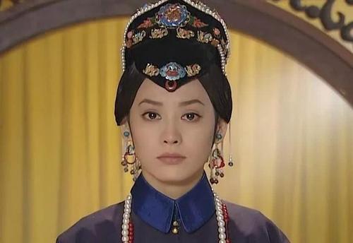 清朝灭亡后爱新觉罗后代去哪,爱新觉罗后代留大辫子