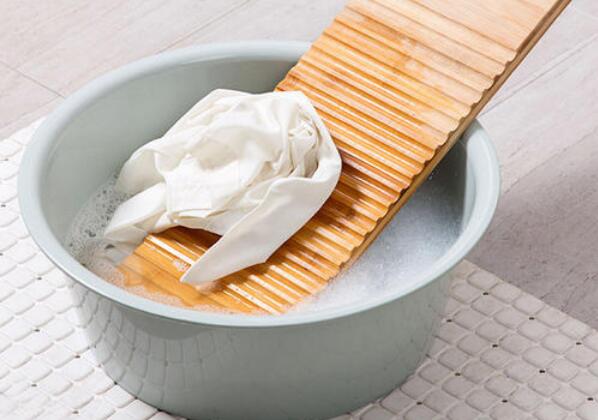 洗衣服去污渍的小妙招技巧,洗衣服杀菌的最佳方法技巧