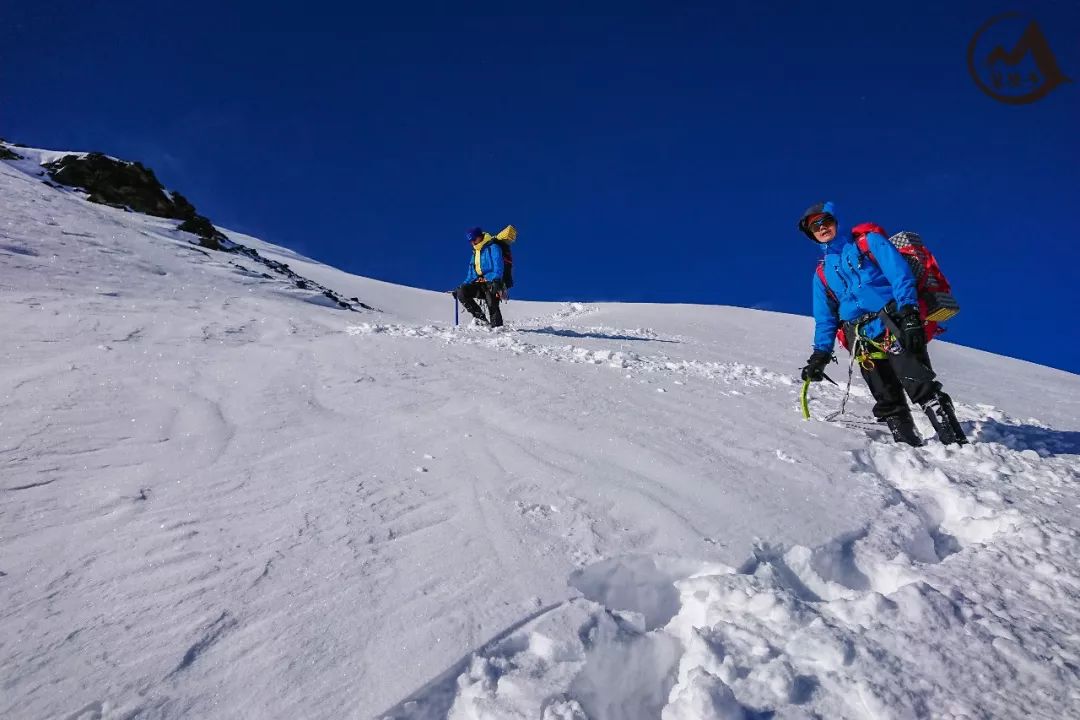 93.840160°E，30.945246°N海拔5686米，萨普转山意外收获未登峰