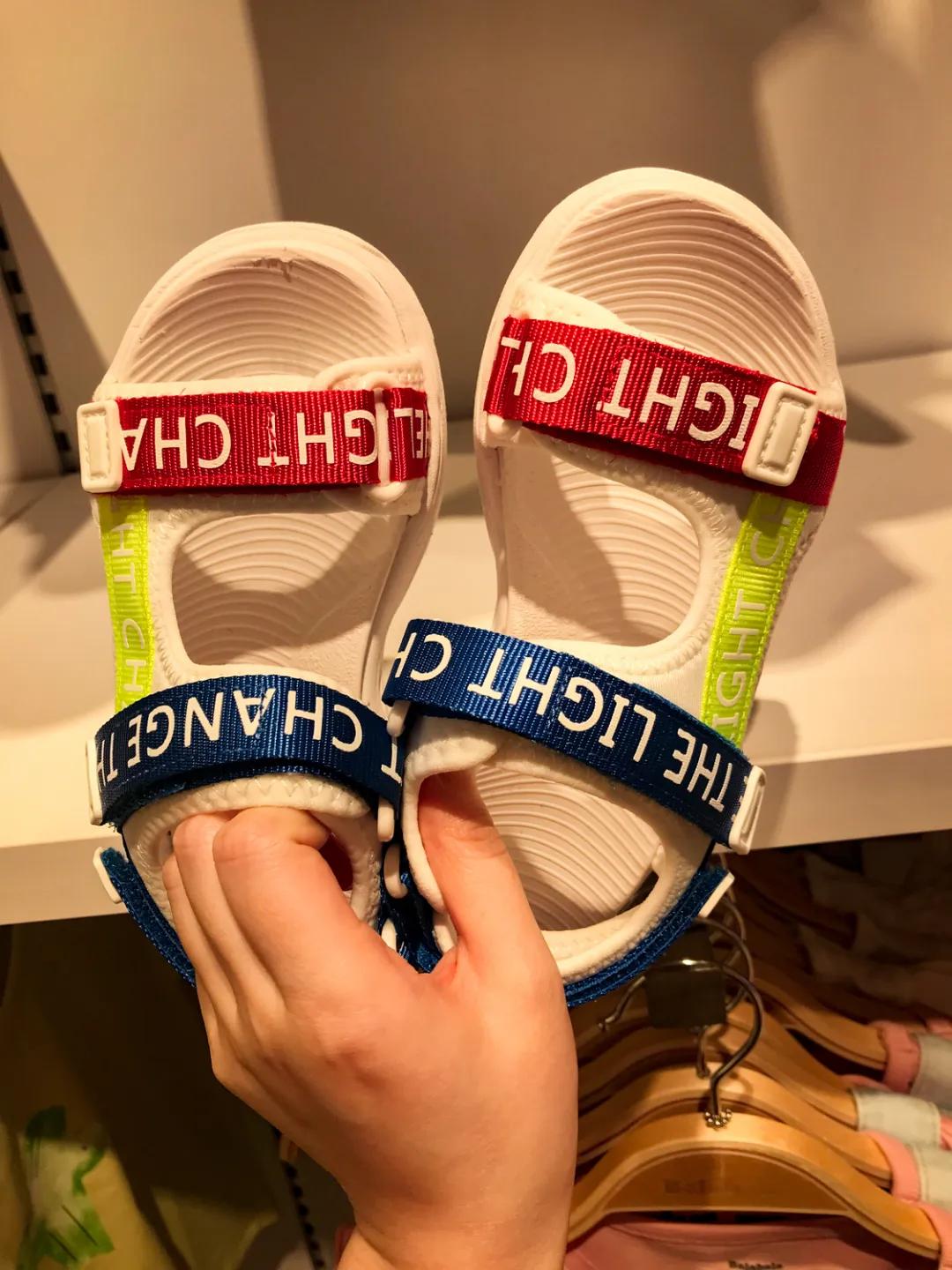 儿童哪一款凉鞋最好,哪个牌子的儿童凉鞋好穿推荐