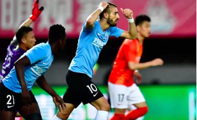 中超界外球名场面,中超禁区内手球回放