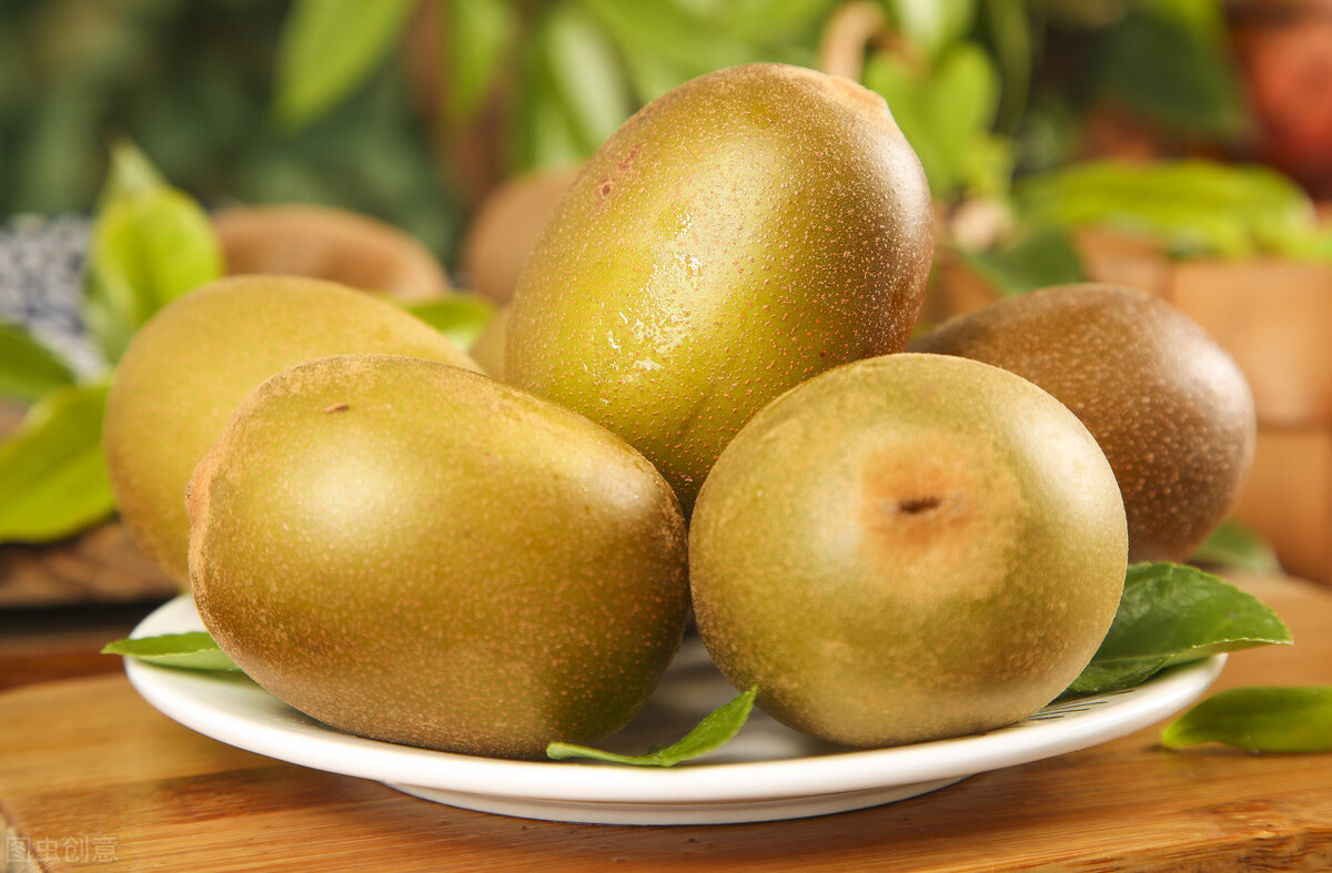 猕猴桃选购技巧,买猕猴桃香蕉苹果