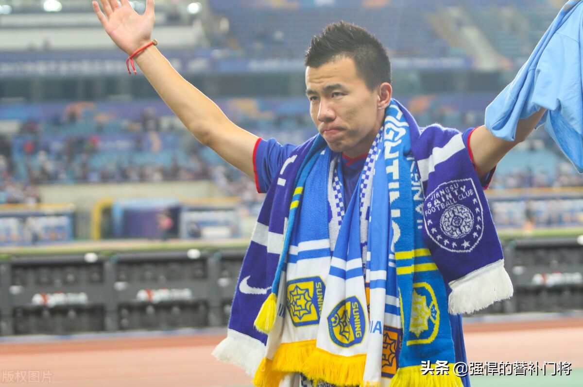 29岁国脚李铁现场,李铁40强赛锋线首选韦世豪