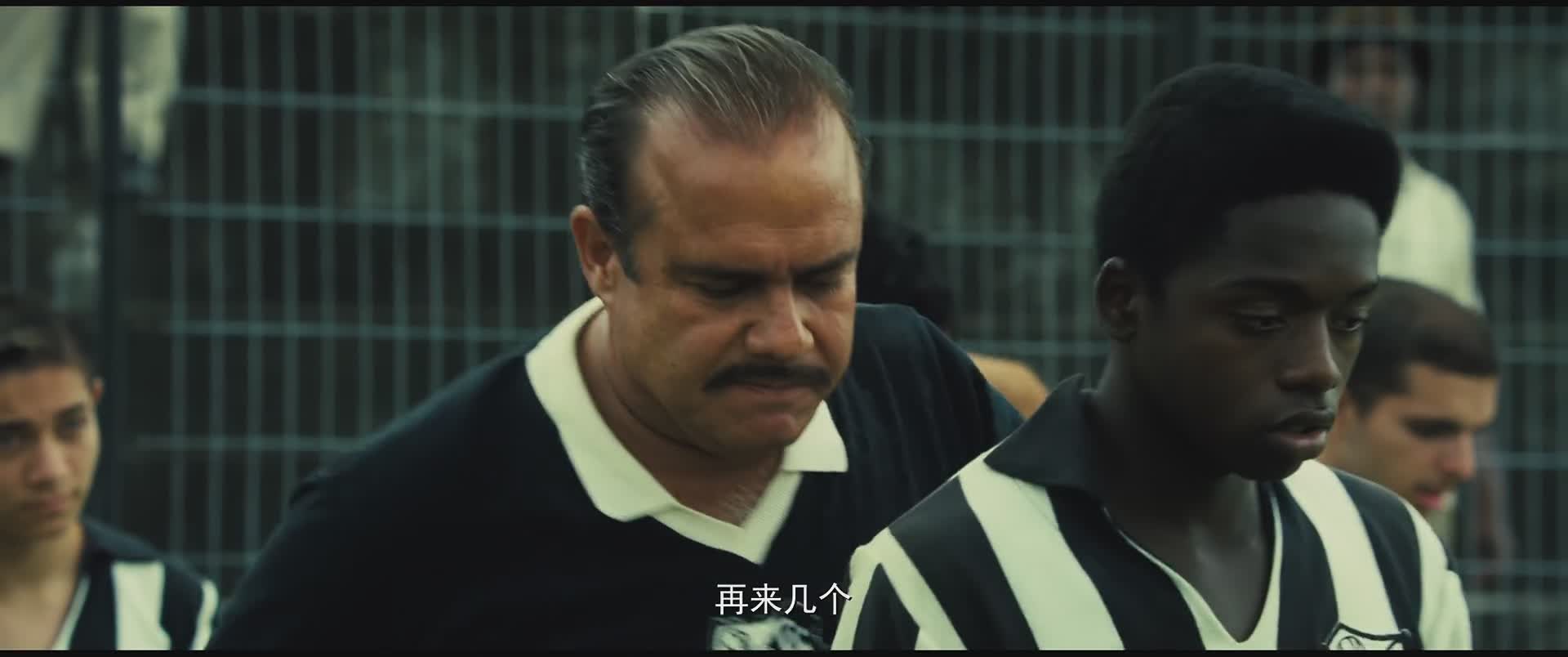 从贫民窟逆袭足球队,从贫民窟到足坛璀璨的巨星