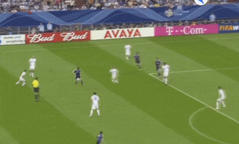 他是被低估的中场大师，被皇马埋没多年，却让巅峰梅西徒呼奈何