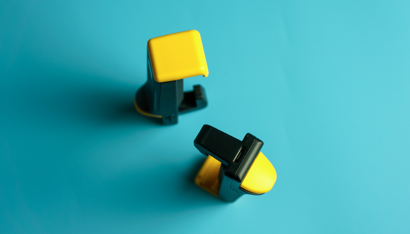 飞智黄蜂和蜂刺吃鸡神器,飞智吃鸡神器iphone可以用吗